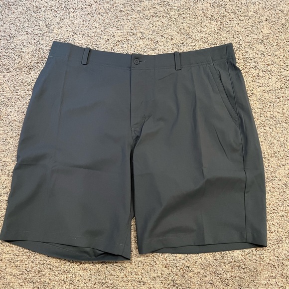 Nike Men’s Standard Fit Golf Short NWT Waist 40 - Picture 3 of 12